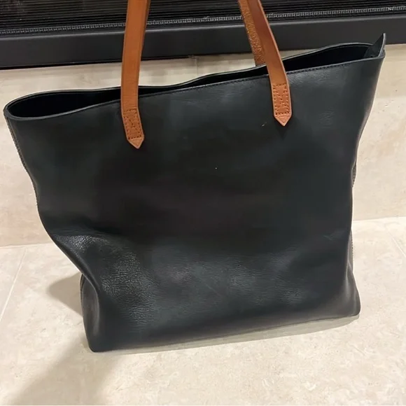 Madewell Leather Tote Black - Picture 5 of 13